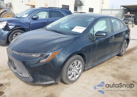 2022 Toyota Corolla Le z USA, uszkodzony, nr VIN JTDEPMAEXNJ224140